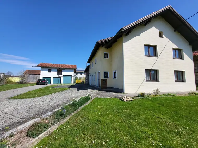 Ehemaliges Sacherl mit Nebengebäuden und 2.153 m² Baugrundfläche
