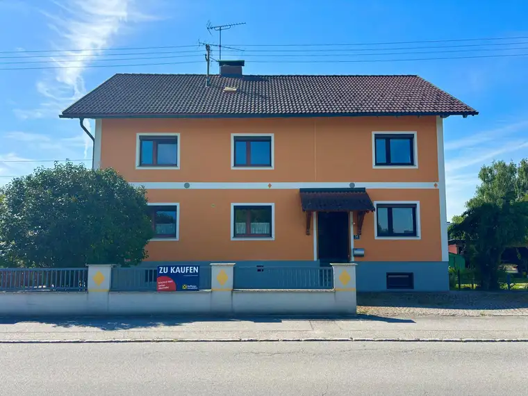 Großzügiges Wohnhaus in Stadtnähe