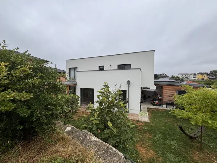 Einziehen &amp; Wohlfühlen - modernes Wohnhaus mit Stil &amp; Raum