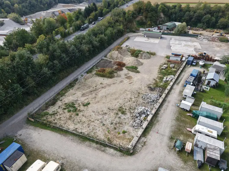 Gewerbegrundstück im eingeschränkten Mischbaugebiet (MB)