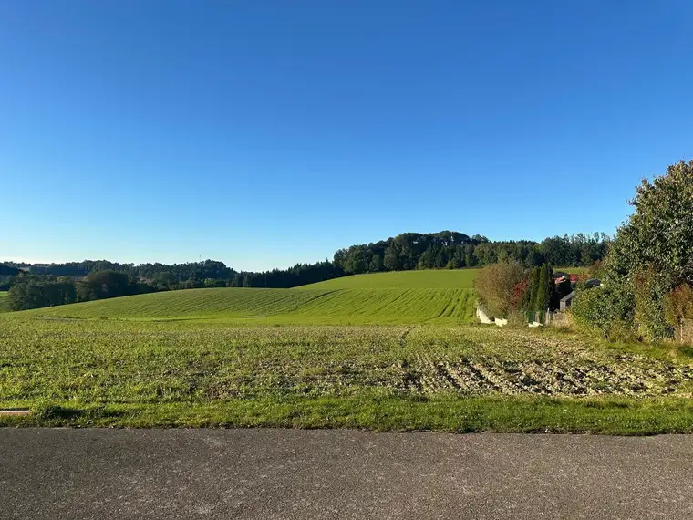 Baugrund in Naturlage mit Fernblick