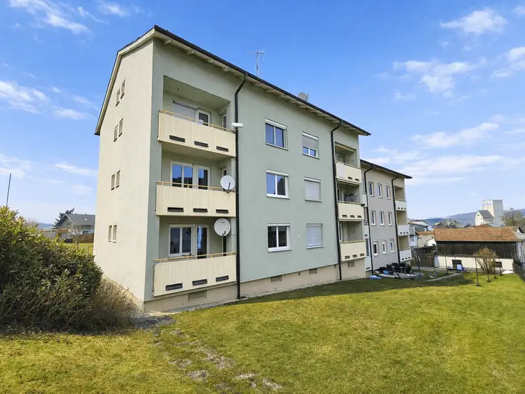 Gepflegte 3-Zimmer-Wohnung, voll möbliert