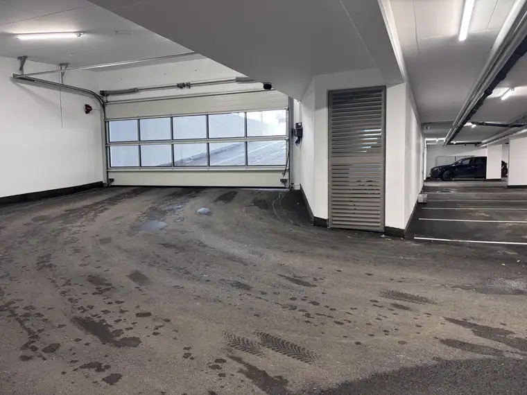 Tiefgaragenplätze im Stadtzentrum zu vermieten