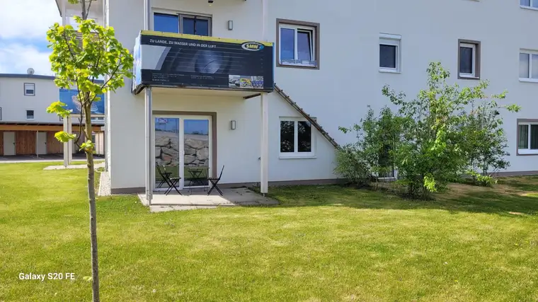 Solide Kapitalanlage – Eigentumswohnung mit Garten und Carport
