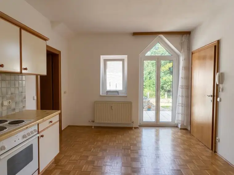 Teilmöblierte Single-Wohnung zu mieten
