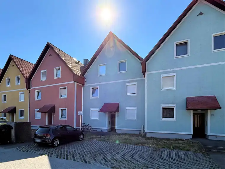 Kleine Wohnung, großes Potenzial – 2-Zimmer-Wohnung mit Terrasse!