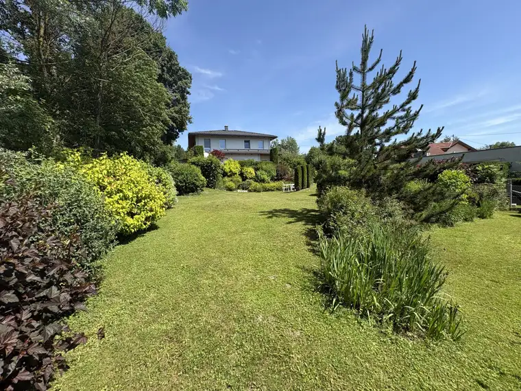 Hochwertiges Einfamilienhaus mit traumhaftem Garten in Breitenaich
