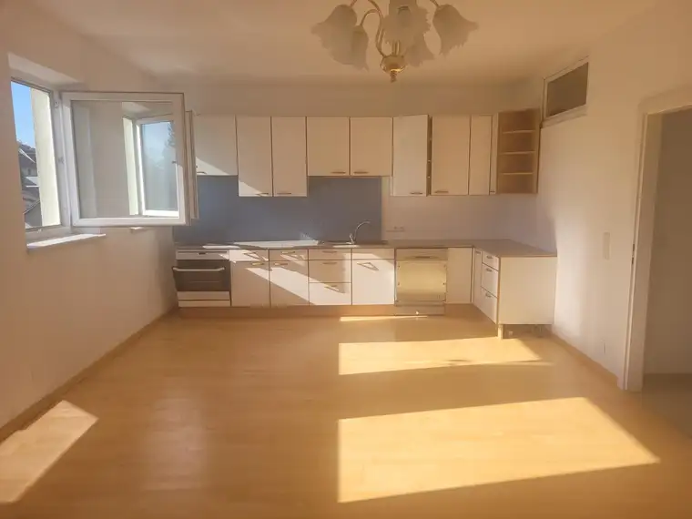 Attraktive 2-Zimmer-Wohnung inklusive Parkplatz