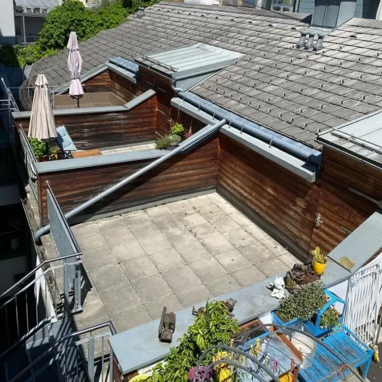 Zentrale 3-Zimmer Wohnung mit Dachterrasse