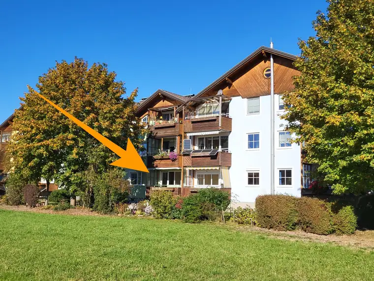 Mattsee = gleich ums Eck !!! 4-Zimmer Wohnung mit Balkon und Garage