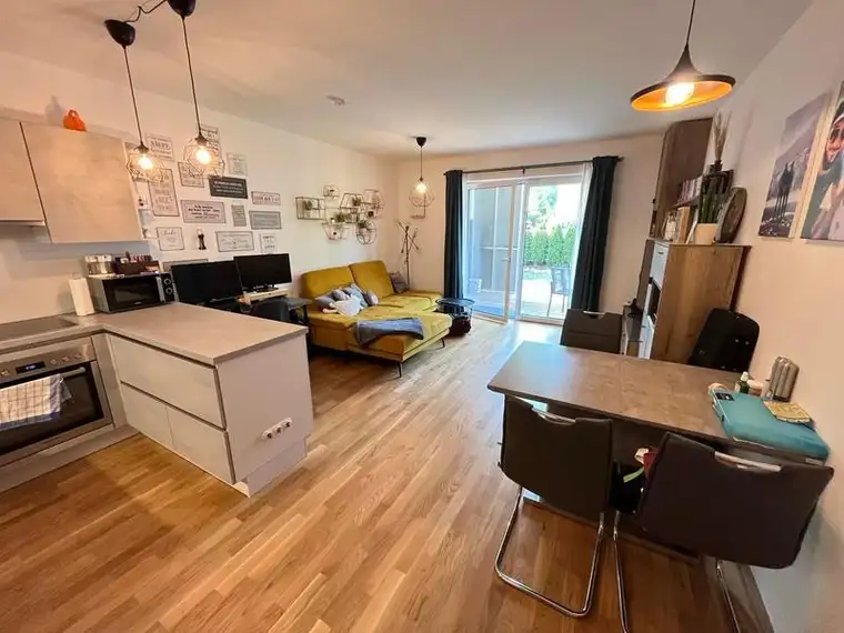hochwertige 2-Zimmer-Gartenwohnung mit PKW-Stellplatz in der Tiefgarage