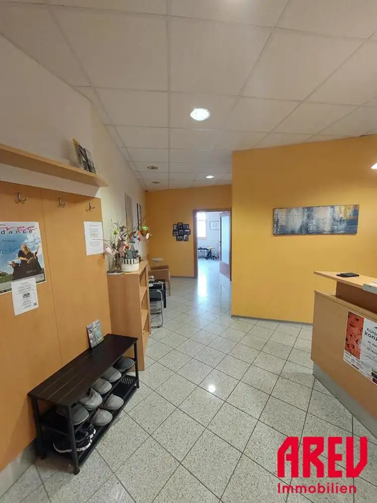 vielseitig nutzbare Geschäftsfläche in St. Florian am Inn