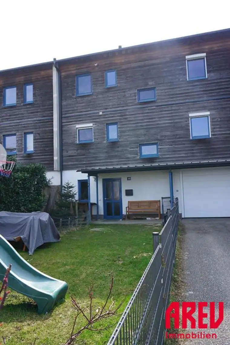 großzügig und modernes Reihenhaus in nachgefragter Wohnlage 