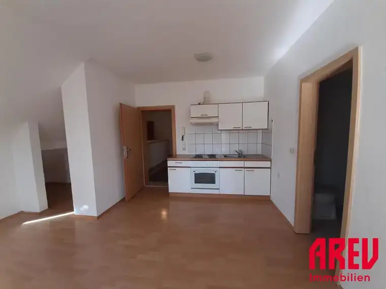 gemütliche 2-Zimmer Mietwohnung mit Balkon und PKW-Stellplatz