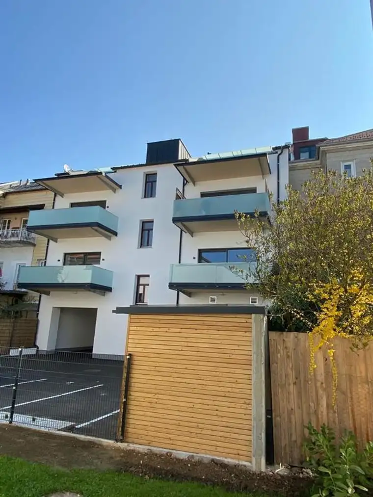  3-Zimmer Mietwohnung mit Balkon und PKW-Stellplatz