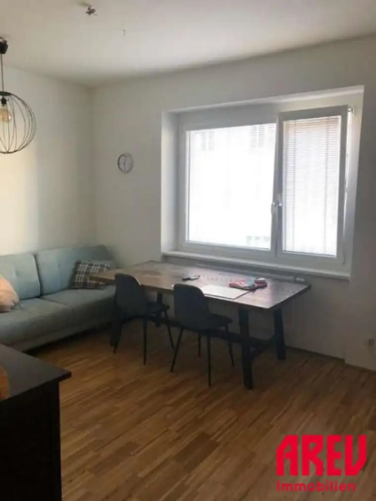  2-ZIMMERWOHNUNG IN DER SANDGASSE - TOP 06