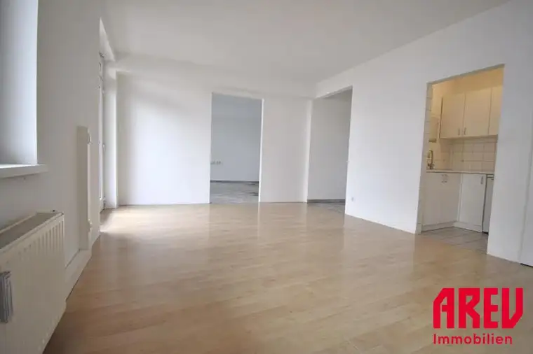 SCHÖNE BÜROFLÄCHE AM FADINGERPLATZ - TOPLAGE - 1/BT02