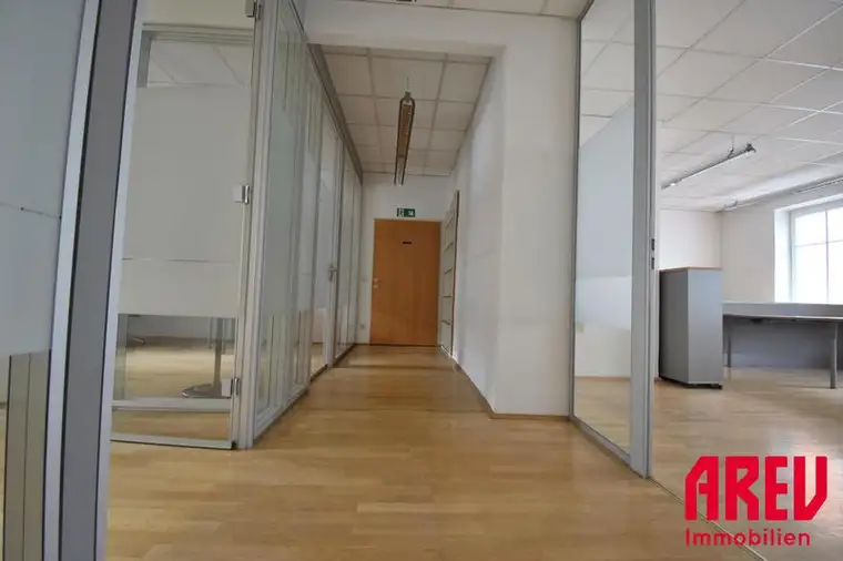 JETZT IHR NEUES BÜRO IN URFAHR SICHERN - TOP 02