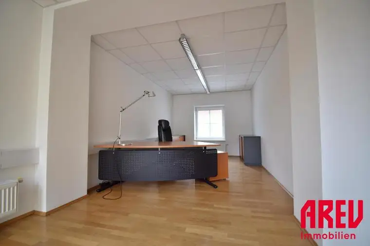 1.MONAT MIETFREI - IHR NEUES BÜRO ERWARTET SIE IN URFAHR - TOP 03