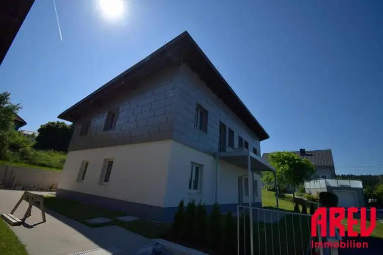WOHNEN IM GRÜNEN - 3 ZIMMERWOHNUNG MIT BALKON