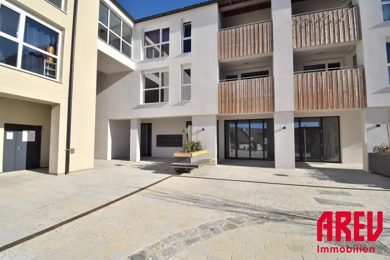 VIELSEITIG NUTZBARE NEUBAU-GEWERBEFLÄCHE IN WAXENBERG - G01