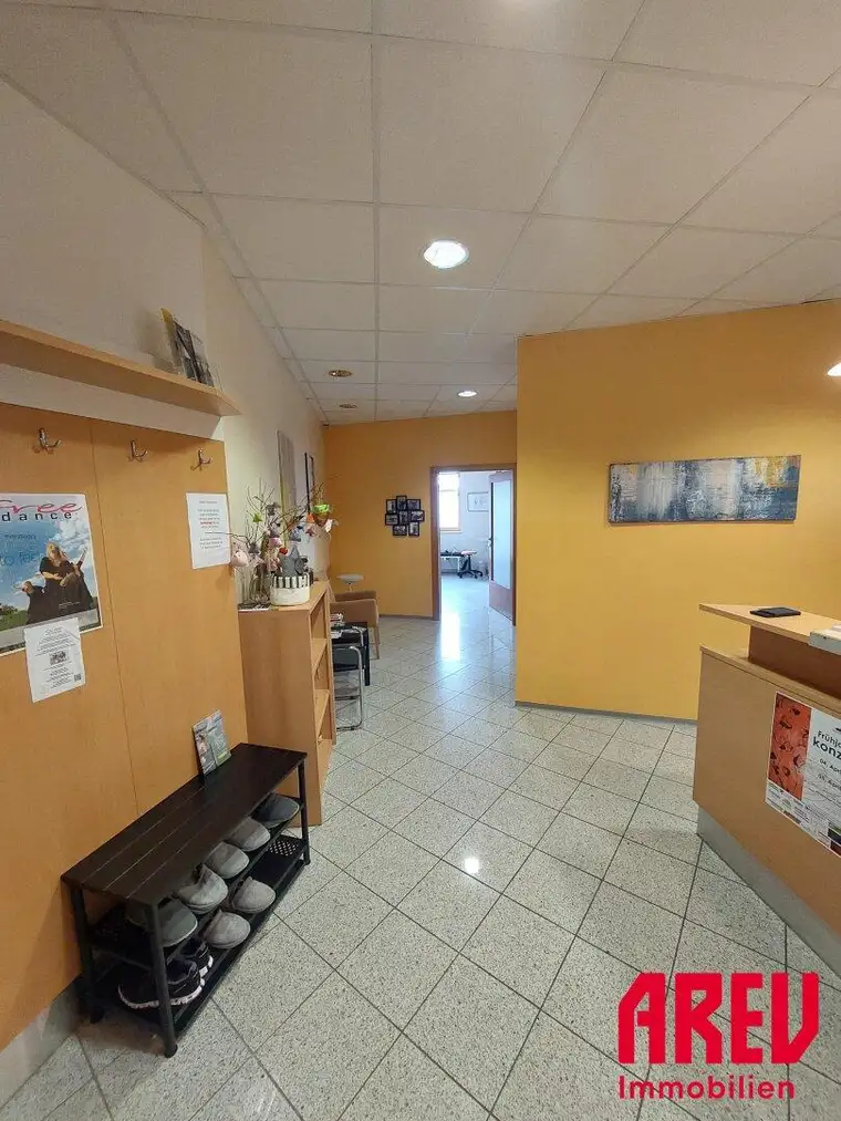 vielseitig nutzbare Geschäftsfläche in St. Florian am Inn