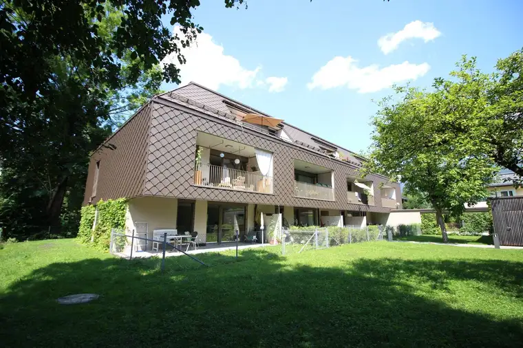 Hochwertige 2-Zimmer Gartewohnung mit Carport in gefragter Lage