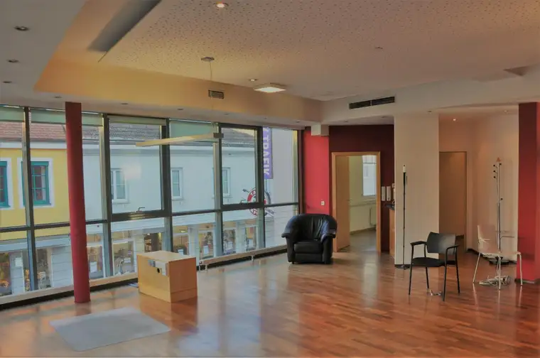***Büro oder Geschäftslokal in Frequenzlage***