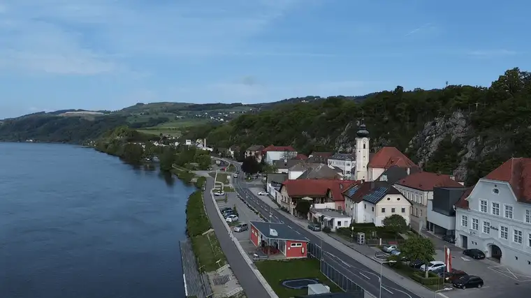 VOLL VERMIETETES, TEILSANIERTES ZINSHAUS