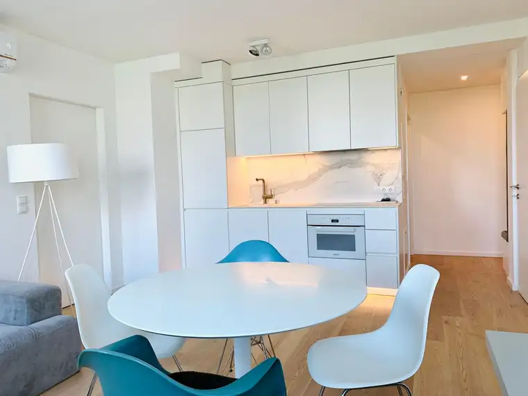 Chic &amp; cosy- Dachgeschoßwohnung beim AKH