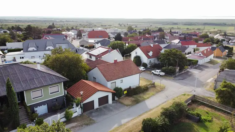 Gelegenheit mit Seeblick, Einfamilienhaus mit Doppelgarage ruhiger Lage!!