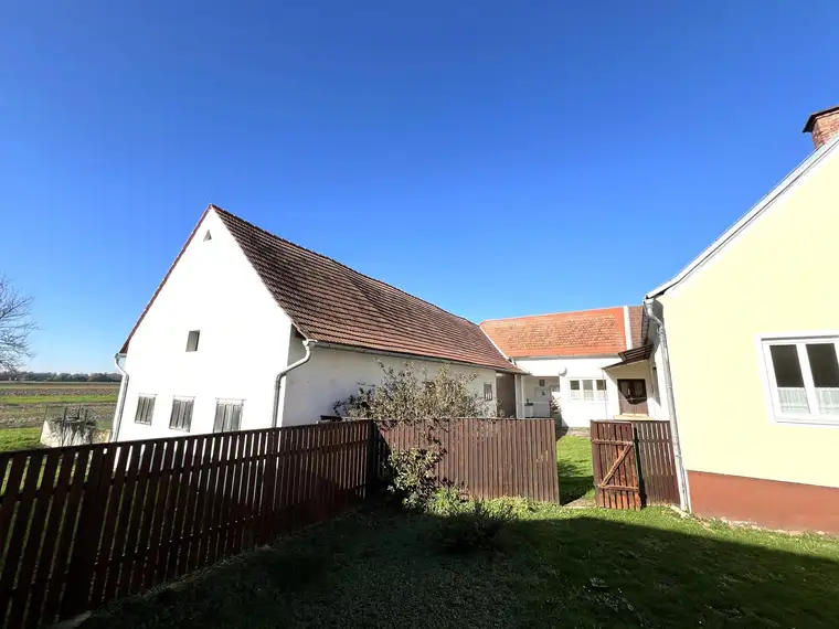 Ehemaliger Bauernhof in sonniger Lage