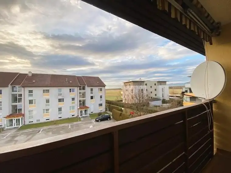 4-Zimmer Mietwohnung mit fast 100 m² und Loggia