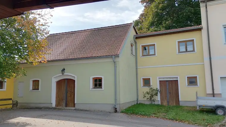 ZWEI PRESSHÄUSER AUF BAUGRUND - KANN ZU WOHNHAUS AUS/UMGEBAUT WERDEN