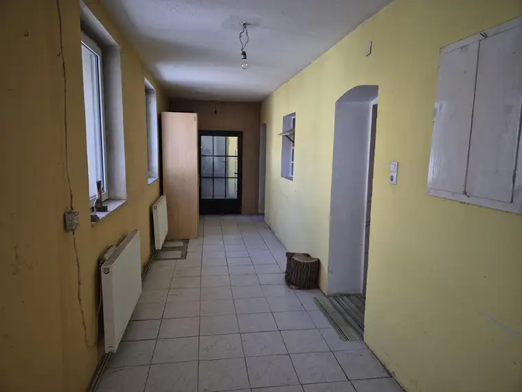 Charmantes Einfamilienhaus mit kleinem Weinkeller