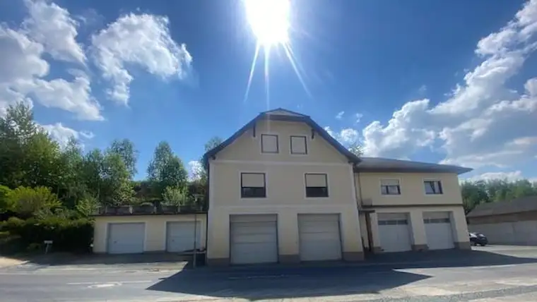 Große Terrasse! Viele Garagen! Gepflegtes Haus im Südburgenland!