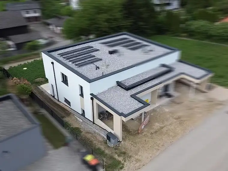 NEUER PREIS: Doppelhaushälfte in Melk samt Garten, LWP und PV-Anlage - belagsfertig (Haus Links)
