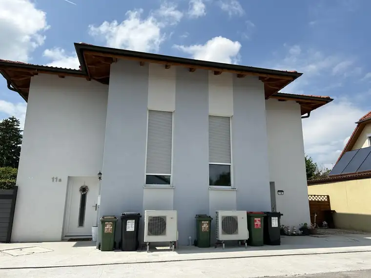 Exklusive Doppelhaushälfte im Kurort Bad Pirawarth noch Vermietet bis Ende 2027