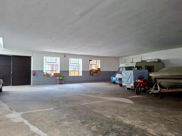 380m² große Halle, Nebengebäude, Wohnhaus!Arbeiten und Wohnen unter einem Dach!