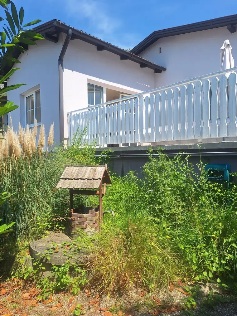 LIEBEVOLL SANIERTER BUNGALOW IN BEGEHRTER WOHNLAGE SAMT HOHER LEBENSQUALITÄT UND GUTER VERKEHRSANBINDUNG