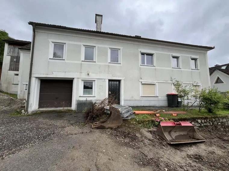 Zweigeschoßiges Wohnhaus Ardagger Markt