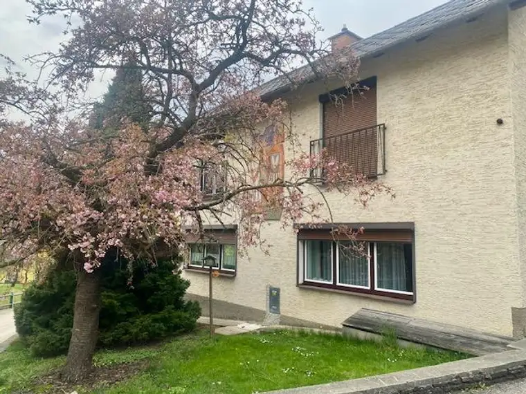 Möblierte Mietwohnung im Erdgeschoß - sofort verfügbar!