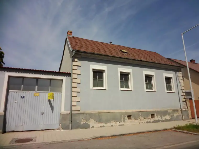 Einfamilienhaus mit Potential !