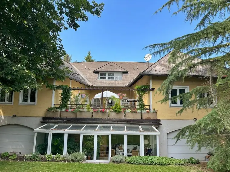 Land Villa in Stasshof