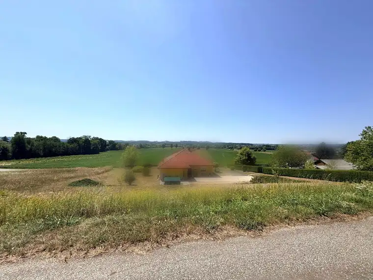 Baugrundstück in erhöhter Ortsrandlage – mit traumhafter Aussicht