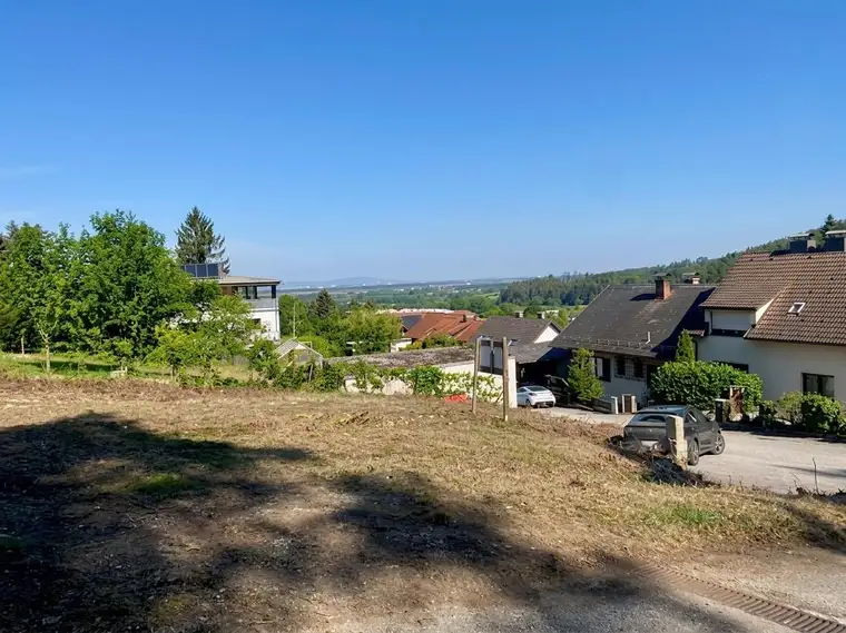 Schönes Baugrundstück! Tolle Ruhe und Aussichtslage!