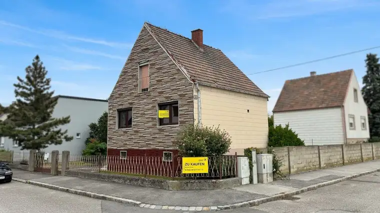 Traumgrundstück mit Altbestand zum renovieren oder Neubau in Ruhelage!