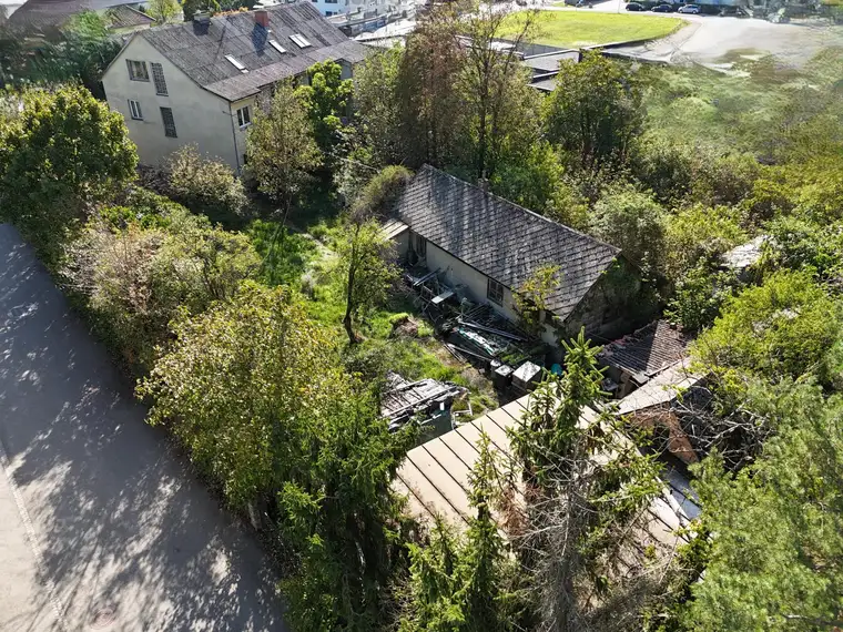 Bauträger &amp; Investoren aufgepasst: Attraktives, ca. 3.500 m² großes Baugrundstück mit Entwicklungspotenzial