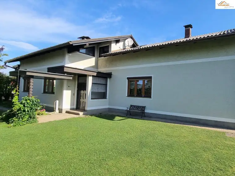 schmuckes Wohnhaus in ruhiger Siedlungslage