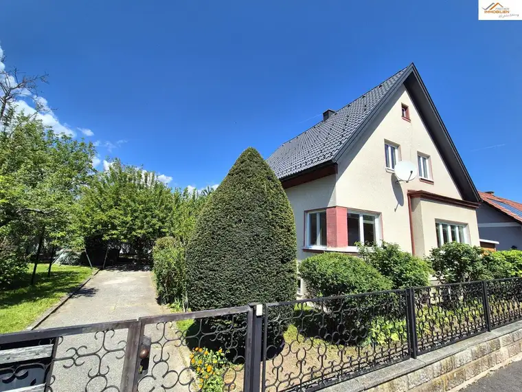 Charmantes Einfamilienhaus mit großem Garten